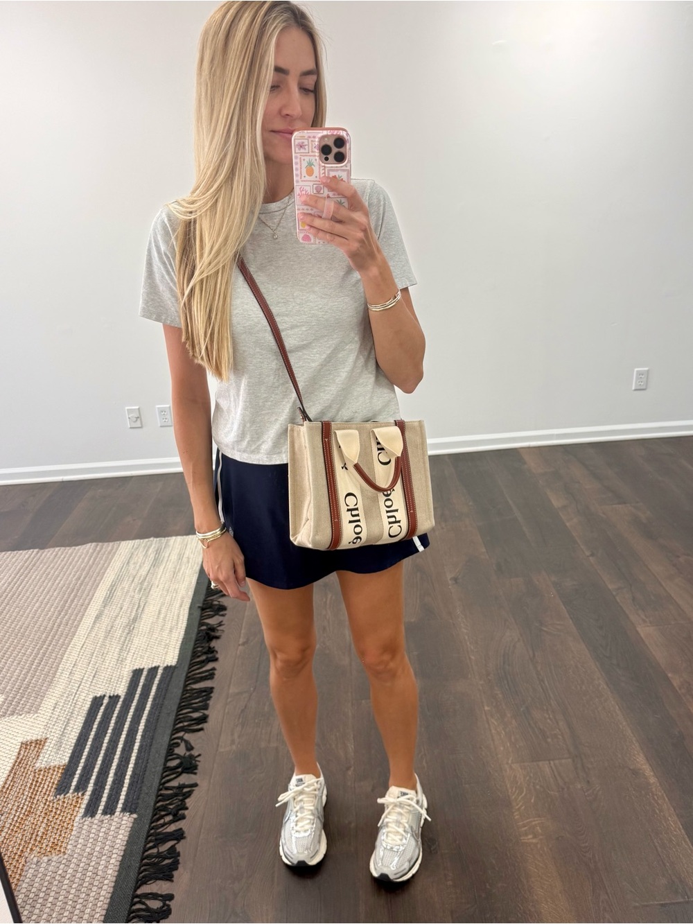 CHLOE
Woody Small Tote Bag in Linen with Crossbody